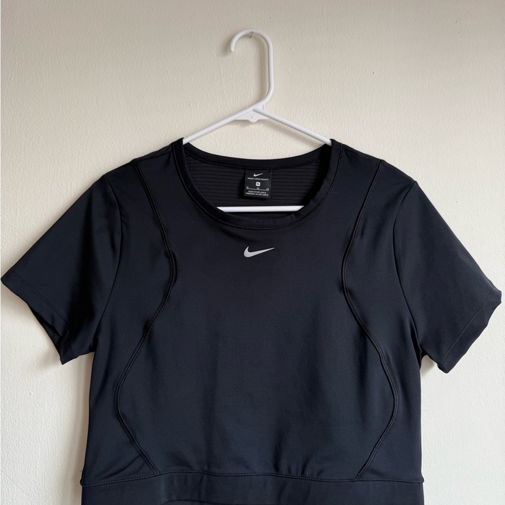 Nike Women's Black Cropped Top